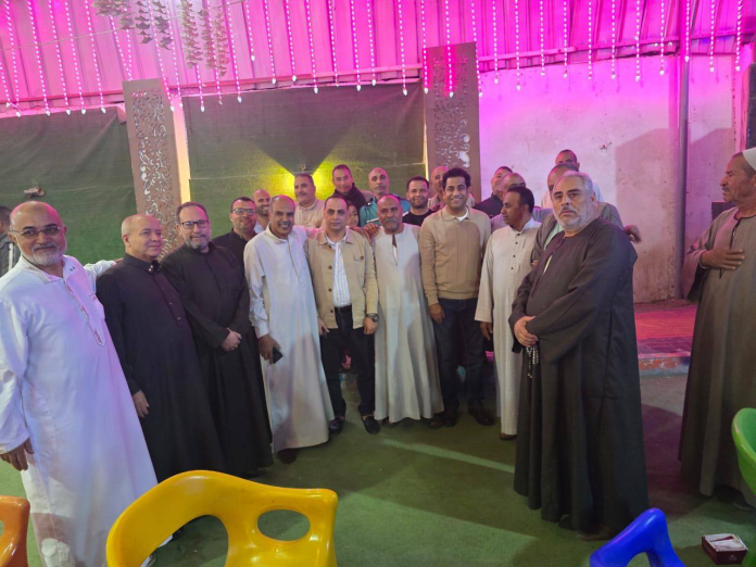 الجميل فى باروط يقدم الشكر لأهلها ويستمع لمطالبهم