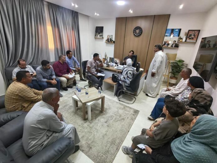 النائب يوسف الجميل يستقبل المواطنين بمكتبه لبحث مطالبهم وتسليم الطلبات السابقة