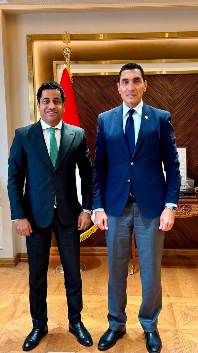 النائب يوسف الجميل يناقش مطالب ومشاكل مراكز الشباب مع الوزير