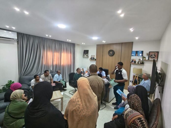 خلال اللقاء الأسبوعى .. النائب يوسف الجميل يستقبل المواطنين وتلقى طلبات جديدة ويسلم الطلبات السابقة للمواطنين